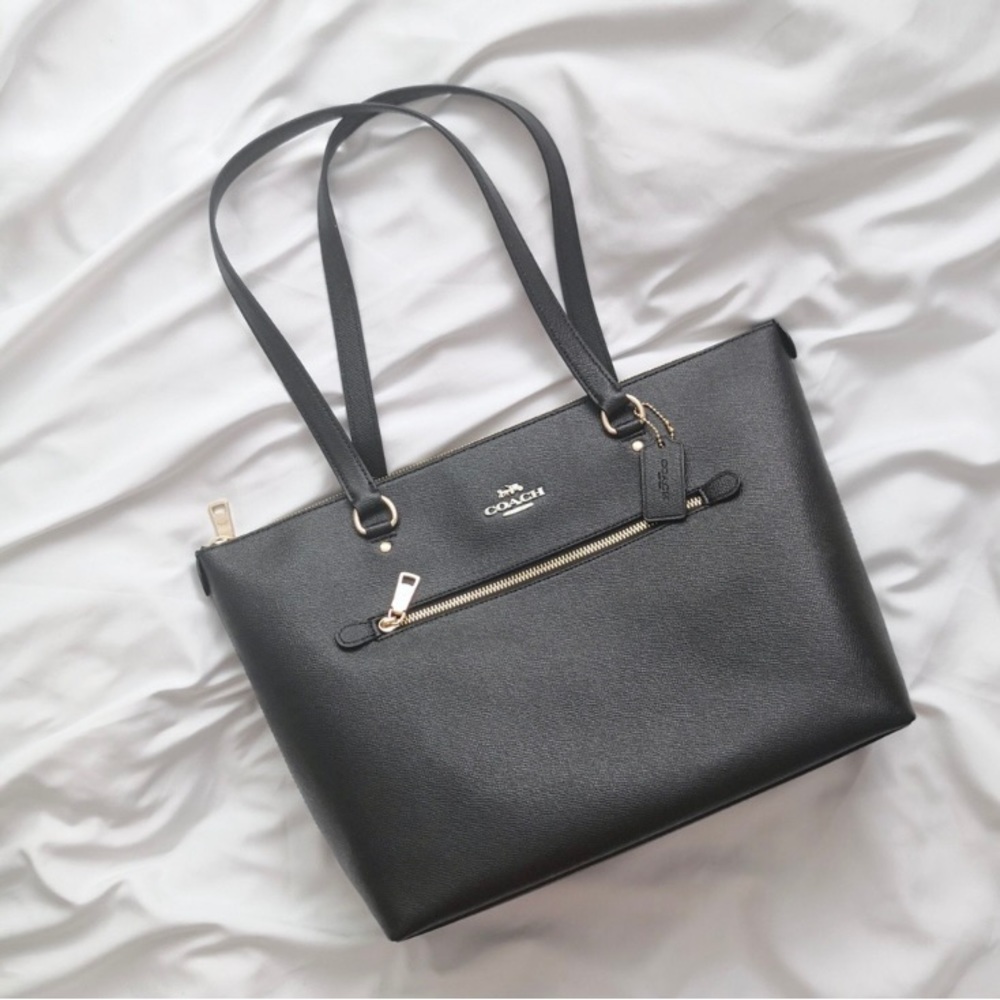 NWT Coach “Gallery” Tote Large Black Purse